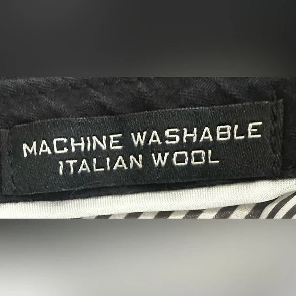 Banana republic, black slacks, size 10L, made with soft but strong material - Picture 7 of 7